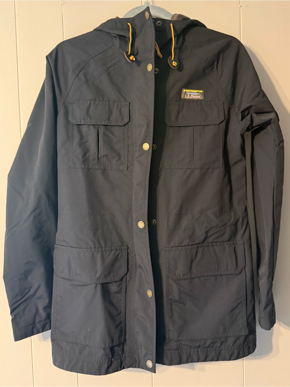 L.L.Bean Women’s XS Black Hooded Field Jacket Utility Coat Plaid Lined Hiking - Picture 2 of 4